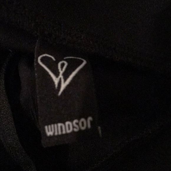 Black dress - Picture 6 of 6